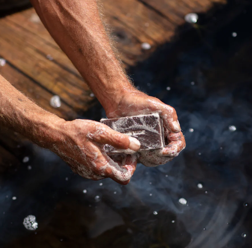 WORKERS EXFOLIATING LARGE BODY BAR SOAP